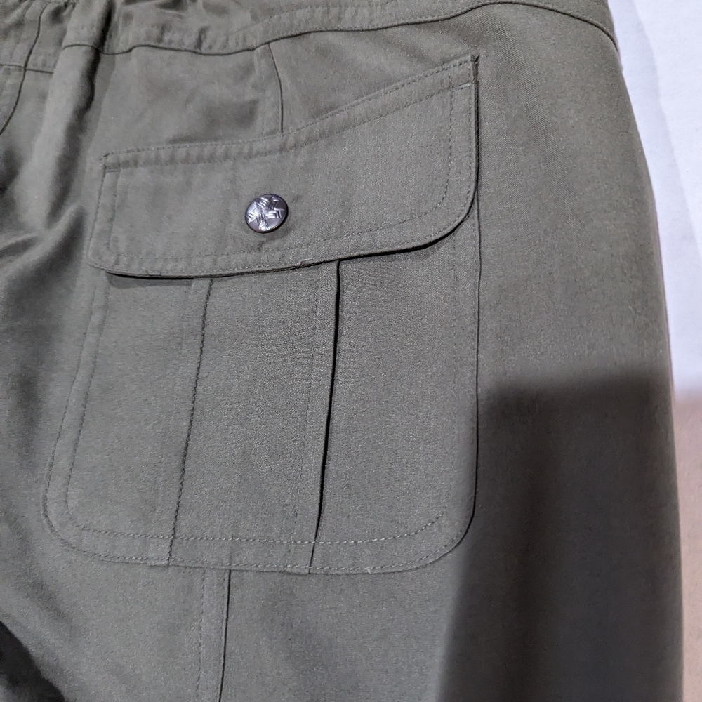 Tek Gear Elements Series Olive Green Activewear Capri Pant Size Large Like New - Picture 12 of 12